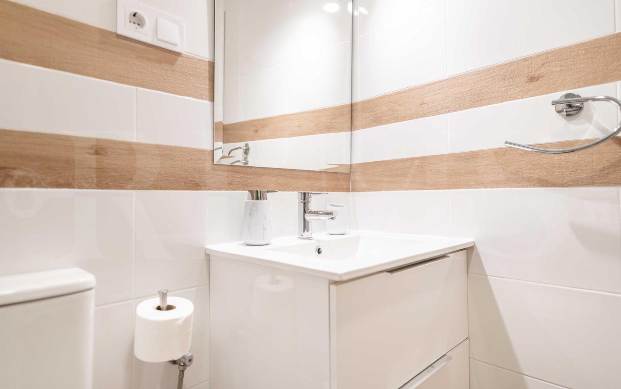 Appartement Peaceful With A Private Patio By Rems *