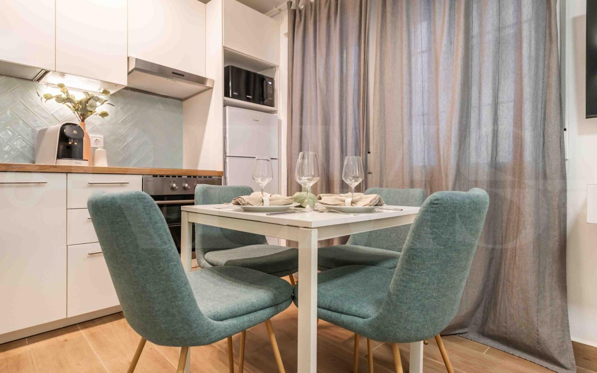 Appartement Peaceful With A Private Patio By Rems *