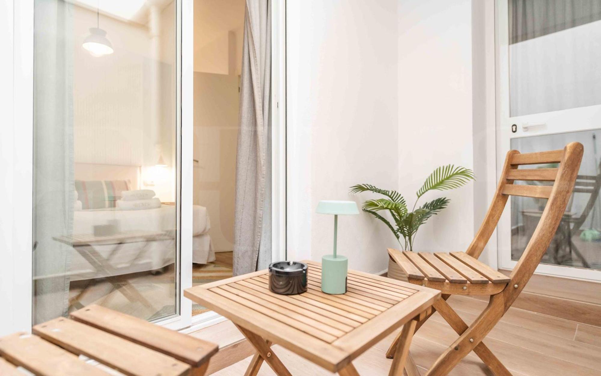 Peaceful With A Private Patio By Rems